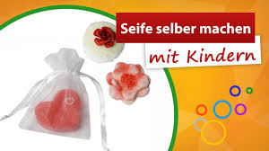 Hier findet hier tipps und anleitungen zur sicheren seifenherstellung mit kindern! Seife Selber Machen Muttertagsgeschenk Trendmarkt24 Bastelideen Youtube