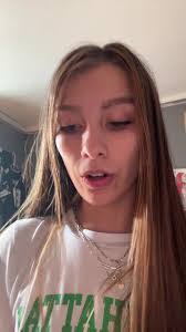 Haley Haynes's Instagram, Twitter & Facebook