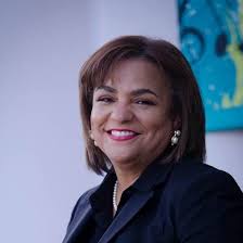 Denise Hollingsworth's Instagram, Twitter & Facebook