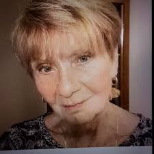 I was wondering if anyone has ever seen their plant vibrate. I went to  water my Petunia plant and it started to shake. When it subsided I went and  got more water