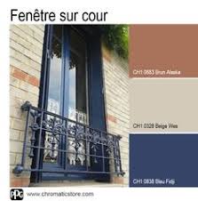 Une Palette De Teintes Intemporelle Pour L Interieur Et De Caractere Pour L Exterieur Couleur Facade Maison Maisons Exterieures Maison Art Deco