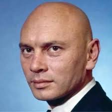 Here's a great clip of Teddy Joyce's orchestra playing "I'm gonna wash my  hands of you" from the 1935 film "Hearts of humanity".