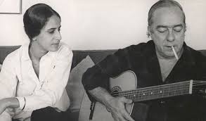 Vinicius de moraes foi um poeta, dramaturgo, escritor, compositor e diplomata brasileiro. Brazilian Poet Diplomat Vinicius De Moraes And The Worker In Construction People S World