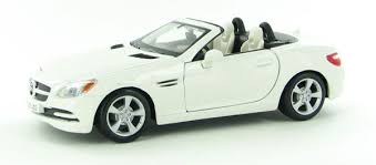Maisto Special Edition Mercedes Benz Slk Class Model Car 1 24 White 31206 Manufacturer Maisto Enarxis Mercedes Benz Slk Diecast Model Cars Car Model