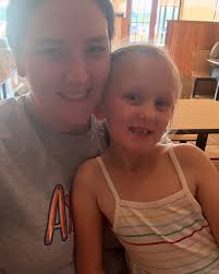 Elizabeth Keese's Instagram, Twitter & Facebook