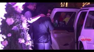 Huma Qureshi KISS in Public | EXCLUSIVE HD VIDEO