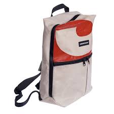 Rucksack F49 Fringe Aus Recycelter Lkw Plane Von Freitag Bei Kult Design Unikate Taschen Aus Lkw Plane Lkw Plane Taschen