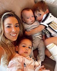 Maisie Weller-Ayling and mommy Pic: Poppy Weller