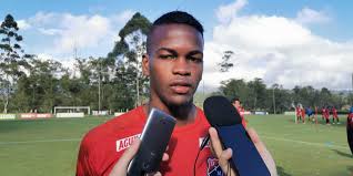 675 thousand €* aug 10, 1995 in cali, colombia. Medellin Hoy Larry Angulo Y Su Protagonismo En La Pretemporada Futbol Colombiano Liga Betplay Futbolred