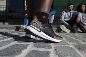 The adidas ultra boost, released in february 2015, uses revolutionary boost and aramis 3d technology to create a fully adaptable running experience. Definicion Fabrica Companerismo Adidas Ultra Boost 2019 Colorways Fusion Marina Son