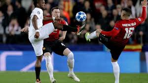 Michy batshuayi, 27, belcika chelsea, 2016'den beri santrafor piyasa değeri: Batshuayi Shows Off Custom Batman Boots As Valencia Topple Man United