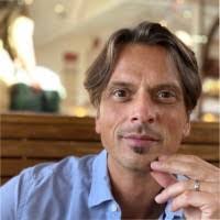 Eric Mall's Instagram, Twitter & Facebook