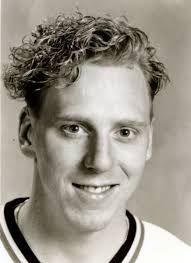 Player photos for the 1990-91 Kamloops Blazers at hockeydb.com