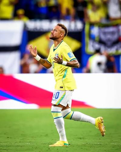 NEYMAR BACK AT THE WORLD CUP 🤩 🇧🇷 FIFA World Cup 2014 🇷🇺 FIFA World Cup  2018 🇶🇦 FIFA World Cup 2022 🇺🇸🇨🇦🇲🇽 FIFA World Cup 2026 First  minutes for Brazil since 981 days 🤯