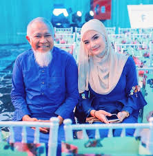 Datuk yusry bin abdul halim (lahir 15 jun 1973) merupakan penyanyi, pelakon, dan pengarah filem malaysia. Dr Imaan Abdul Rahim