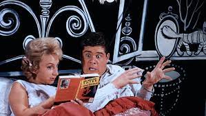 Diesen schlager gibt es hier auch in englischer fassung. Ohne Krimi Geht Die Mimi Nie Ins Bett 1962 Film Cinema De