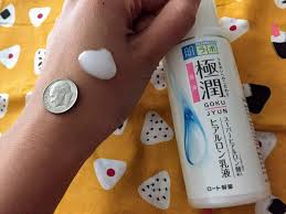 Contains deeply moisturising active ingredients, including super hyaluronic acidtm. Hada Labo Goku Jyun Milk Review Not Quite A Cream Not Quite A Serum But Super Moisturizing