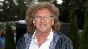 Zbigniew wodecki od kilku dni znajduje się w szpitalu, gdzie dochodzi do siebie po udarze. Wodecki Zdradzal Zone Przyjaciel Rodziny Ujawnia Prawde O Ich Malzenstwie Gala Pl