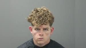 Arkansas teacher charged with killing couple who were hiking in Devil's Den  with their kids. STORY >>>  https://www.kctv5.com/2025/07/31/police-arrest-man-killings-married-couple-hiking-state-park/