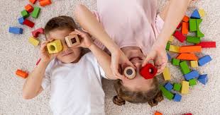 Hábitos de higiene e necessidades físicas, como ir ao banheiro e dormir. Como Incluir Os Filhos Na Organizacao Da Casa A Gazeta