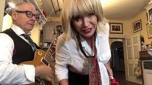 Robert fripp and toyah willcox/youtube. King Crimson S Robert Fripp And Wife Cover Nirvana Gn R And More