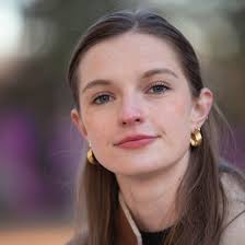 Elisa Lees Munoz Email & Phone Number