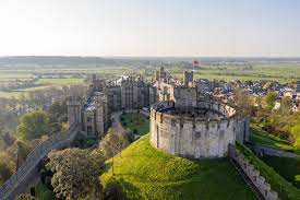 Well, it is, in a sense, but much of the fairy like windsor, arundel castle consists of two wards separated by a stone keep atop a high motte. Xtqsqgmjyzbijm