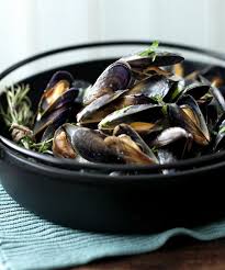 Moules Mariniere With Cream Garlic And Parsley Recipe Recipe Mussels Recipe Shellfish Recipes Recipes
