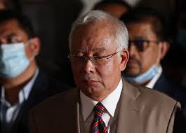 Hazizah tumin meninggal dunia di hospital universiti kebangsaan malaysia (hukm) cheras, kuala lumpur pada 7 disember 2005. Hukuman Penjara 12 Tahun Najib Ditangguhkan Hingga Rayuan