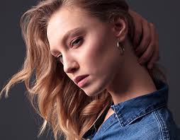 Angelika Kontak Projekte :: Photos, videos, logos, illustrations and  branding :: Behance