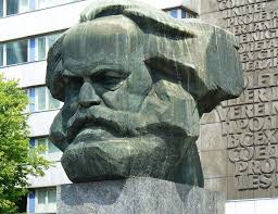 Die wohnung befindet sich im 2. Chemnitz Karl Marx Monument Oder Dor Nischl Mapio Net