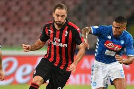 Gonzalo higuain è al centro di numerose voci di calciomercato che danno già per certo l'addio alla juventus. Gonzalo Higuain Bleacher Report Latest News Videos And Highlights