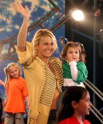 Xuxa iniciaba su carrera mientras que pelé se hacía cada vez más famoso al ser nombrado el mejor futbolista de la historia. Xuxa Ahora Quiere Ser La Ellen Degeneres De Brasil Meneghel El Universal Cartagena El Universal Cartagena