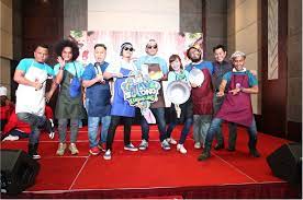 Rancangan program realiti parmainan lawak popular di astro warna & warna hd in kembali lebih gah, mega, hebat & menghiburkan dengan siri khas super spontan xtravaganza ssx 2018 menampilkan barisan para selebriti dan pelawak terkemuka tanah air. Kepala Bergetar Super Spontan Xtravaganza 2018