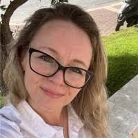 Natalie Dees's Instagram, Twitter & Facebook