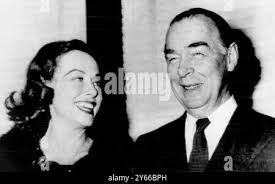 Paulette goddard hi-res stock photography and images