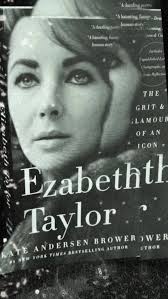 We had a blast celebrating NYT bestselling author Laura Lippman and her  irresistible new mystery novel in our New York office last month. 🥂🛥️ In  Murder Takes a Vacation, a former private