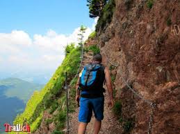 The mountain lies in the canton of schwyz, to the east of the town of schwyz. Grosser Mythen Wanderweg Auf Den Grossen Mythen Ab Der Holzegg Trail Fotos Mountainbike Touren Bilder