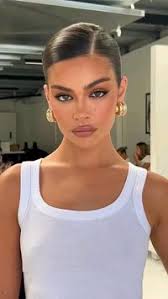 Paula Tello (tellopaula800)