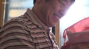 JUFE-470  炎炎夏日的七天，当我的妻子回老家时，我那不喜欢我的发育不良的继女摇晃着她的大奶子，直到她说我爱你爸爸，然后和我干得满头大汗，疯狂地录下了