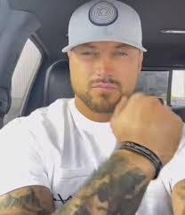 Chris Hayman's Instagram, Twitter & Facebook