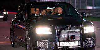 The armoured limousine is powered by a 4.4 litre v8 engine developed by nami, with a 6.6 litre v12. Wladimir Putins Aurus Senat Soll Weltweit Verkauft Werden