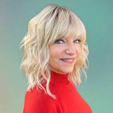 Krowning Glory Wigs was live.