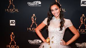 'mijn vriend… m'n vriend moet weten dat ik oké ben', legt ze uit. Romy Monteiro Brengt Houston Tribute Uit Show Destentor Nl