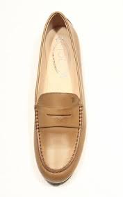 Ce modèle de mocassin élégant est pourvu d'une semelle. Pin On Chausseurs Femme 2017 2018
