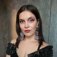 Lauren Snow's Instagram, Twitter & Facebook