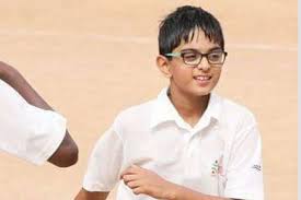 He is also famous from other names as the wall. Samit Rahul Dravid S Son Impresses With A Scintillating Performance In School Cricket Cricket News India Tv