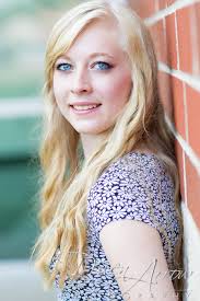 Stephanie Dowdle's Instagram, Twitter & Facebook