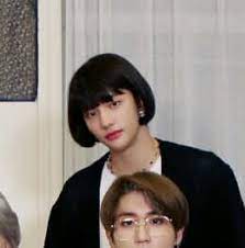 It's where your interests connect you with your people. Hyunjin Minho Ssssssssss Sssssssss Stray Kids Memes Facebook