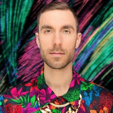 Listen to Junky by symmetry in Chillig playlist online for free